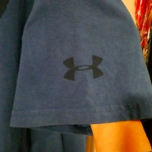 😎Under Armour Blood. Sweat. Respect Loose Fit Tee - Picture 4 of 7